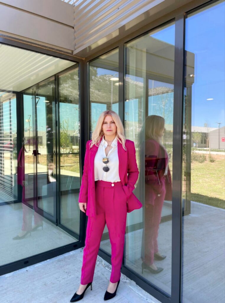 Νότα Παπαδοπούλου :Στα Εγκαίνια του κέντρου εκπαίδευσης της πυροσβεστικής Ευρωπαϊκών προδιαγραφών δωρεά του Ιδρύματος Σταύρος Νιάρχος Νότα Παπαδοπούλου στα εγκαίνια του Κέντρου Εκπαίδευσης Πυροσβεστικού Σώματος Ελλάδας