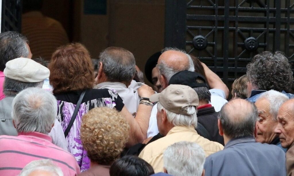 Συντάξεις: Αυξήσεις τεσσάρων ταχυτήτων το 2025 στους δικαιούχους – Δείτε τους πίνακες