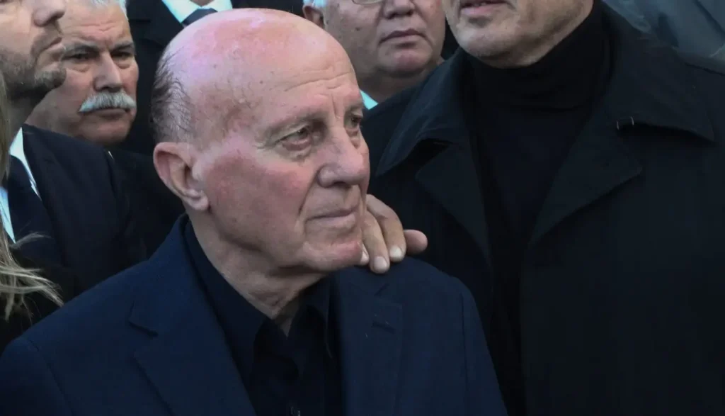 Έφυγε από τη ζωή ο Μίμης Δομάζος