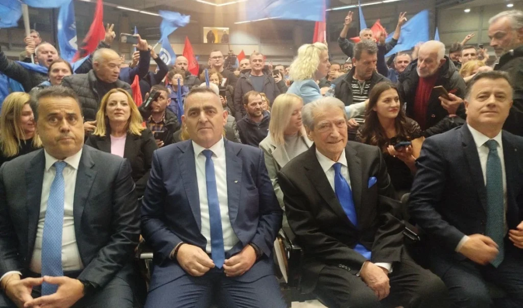 Σαλί Μπερίσα: Μεγάλη συγκέντρωση στο ΣΕΦ ενόψει τον Αλβανικών εκλογών της 11η Μαΐου