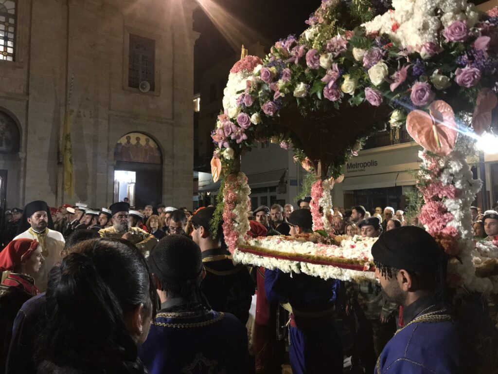 Πασχαλινές ευχές της Νότας Παπαδοπούλου – Μούτσιου γεμάτες αναμνήσεις απο τα Χανιά Κρήτης