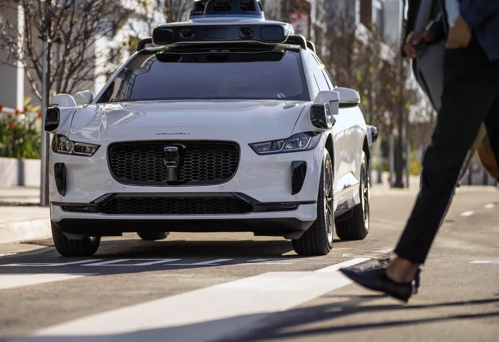 Τα πρώτα ρομποταξί είναι πραγματικότητα