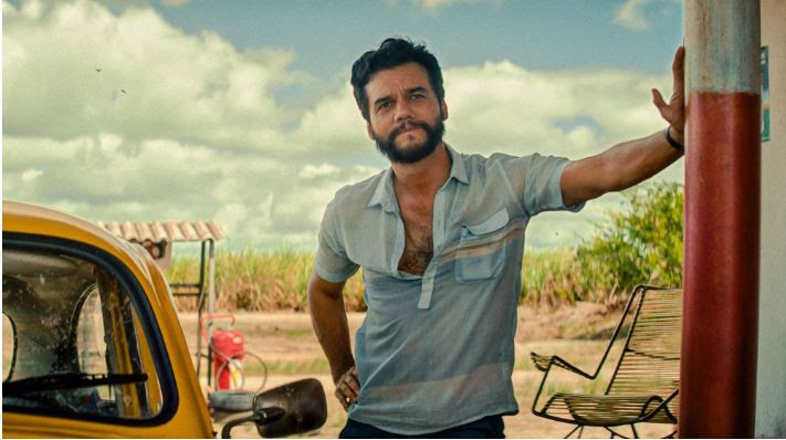 31ο ΔΦΚ της ΑΘΗΝΑΣ ΝΥΧΤΕΣ ΠΡΕΜΙΕΡΑΣ: Ο ΜΥΣΤΙΚΟΣ ΠΡΑΚΤΟΡΑΣ (THE SECRET AGENT) του Kleber Mendonca Filho