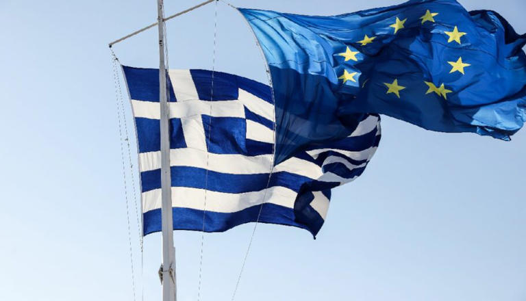 Προϋπολογισμός: Υπερπλεόνασμα 9,45 δισ. και φοροέσοδα 54,66 δισ. στο εννεάμηνο